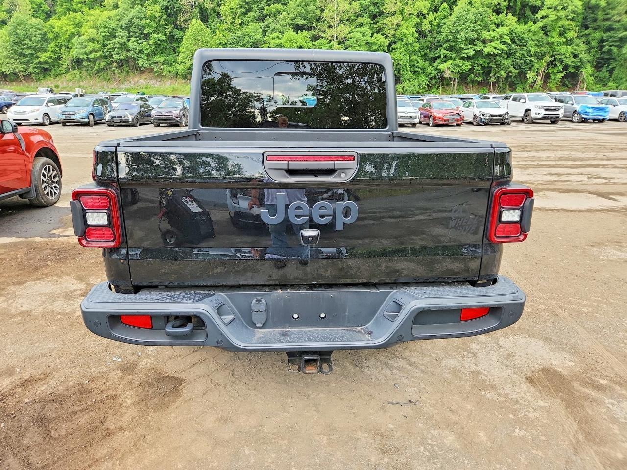2021 Jeep Gladiator Sport - Image 6