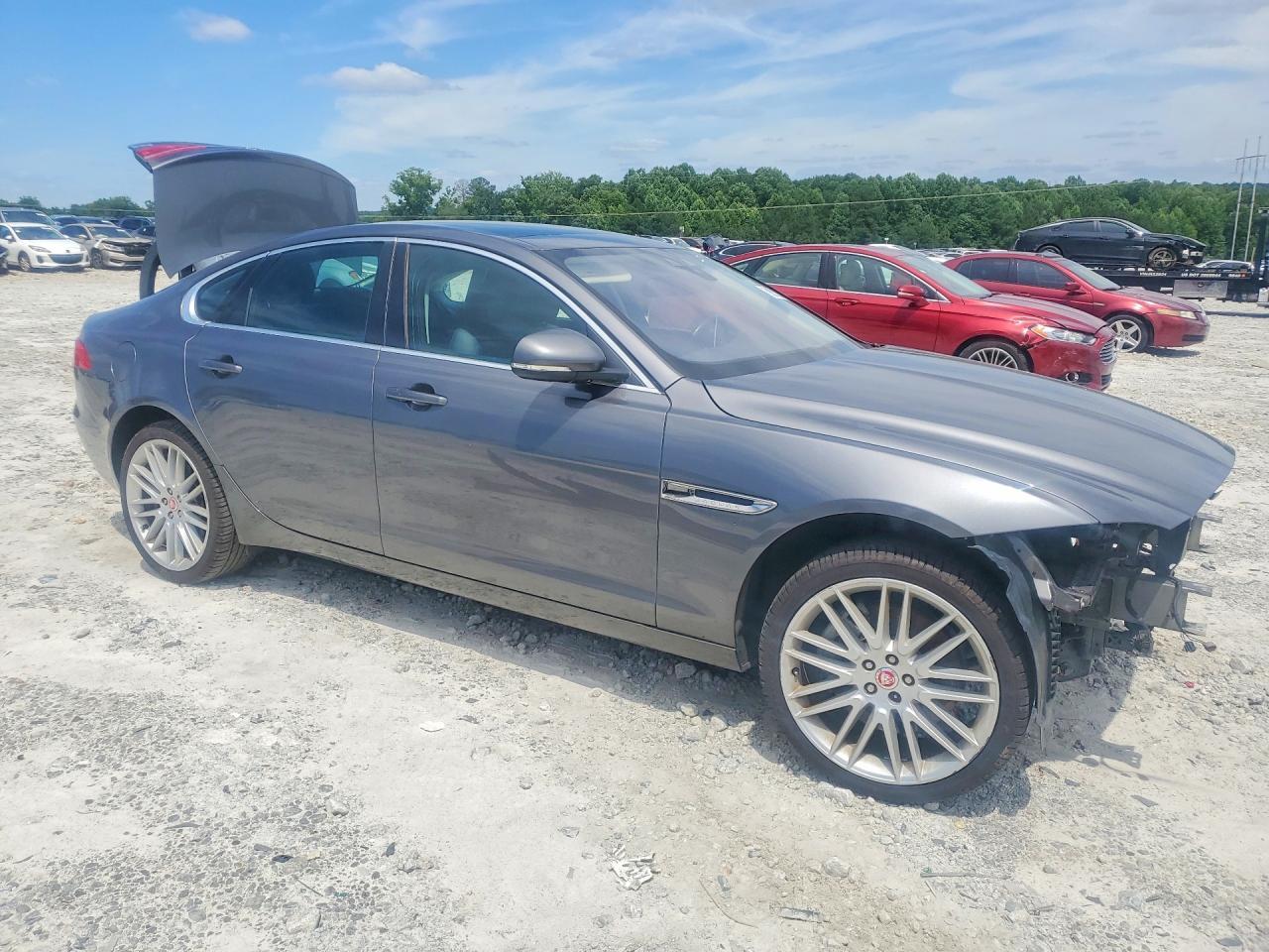 2017 Jaguar Xf Prestige - Фото 4