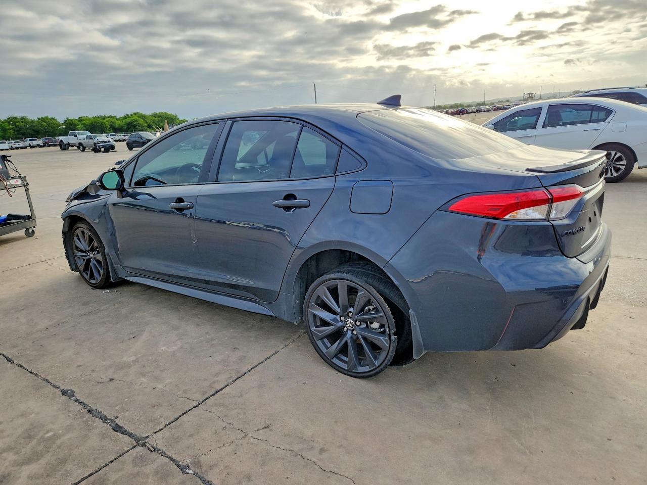 2025 Toyota Corolla Se - Фото 2