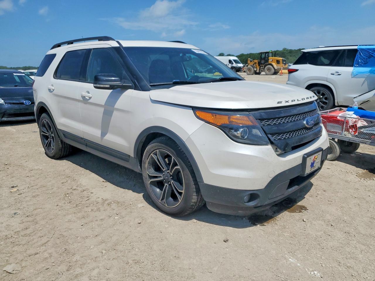 2015 Ford Explorer Sport - Фото 4