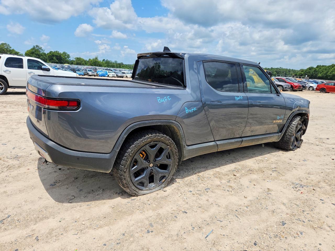2023 Rivian R1T Adventure - Фото 3