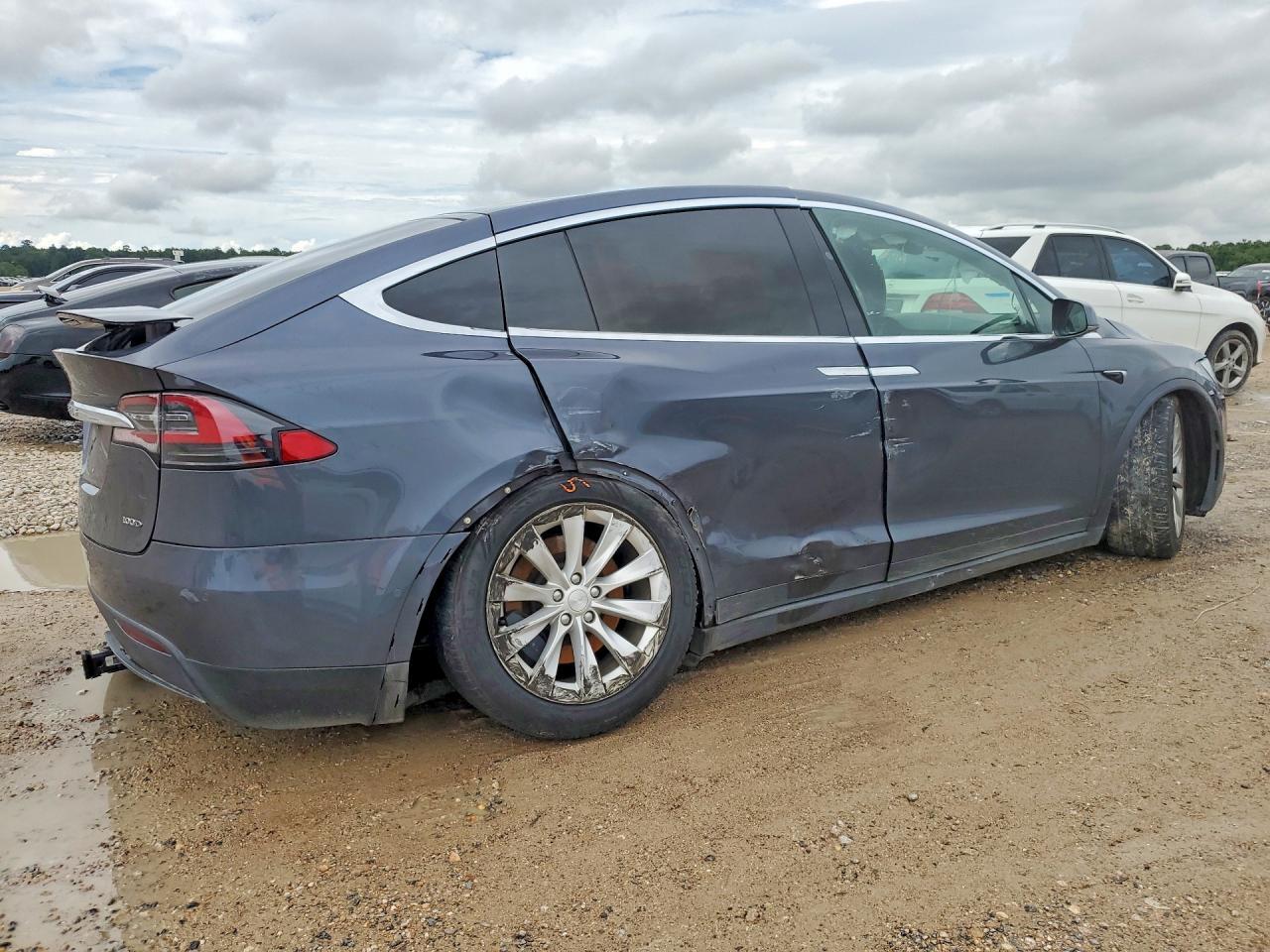 2019 Tesla Model X - Image 3