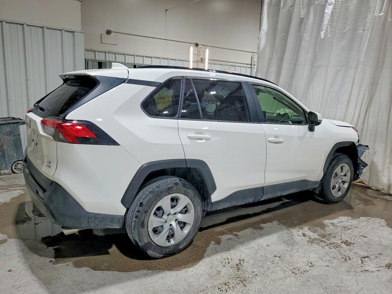 2019 Toyota Rav4 Le - Image 3