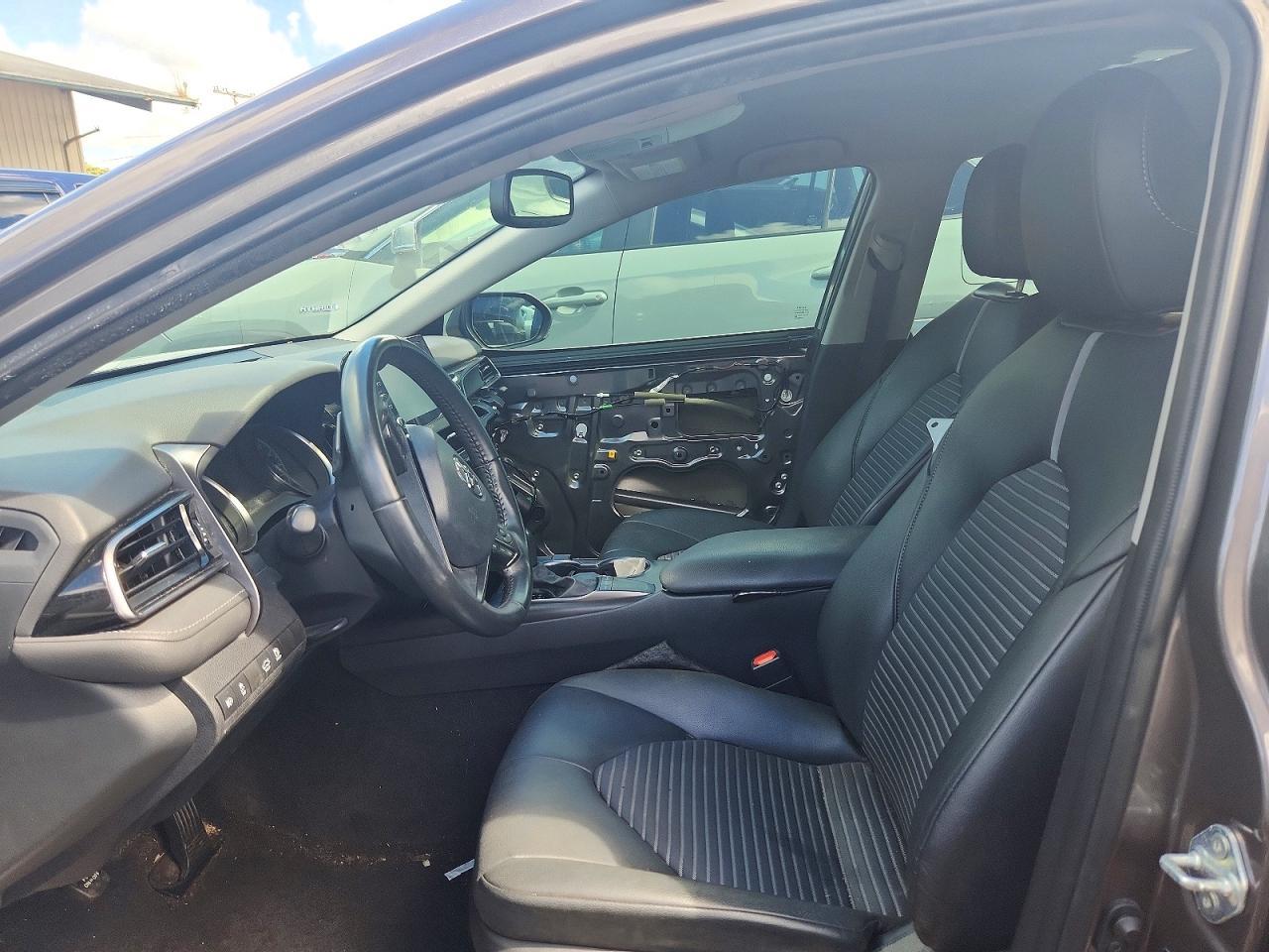 2022 Toyota Camry Se - Фото 7