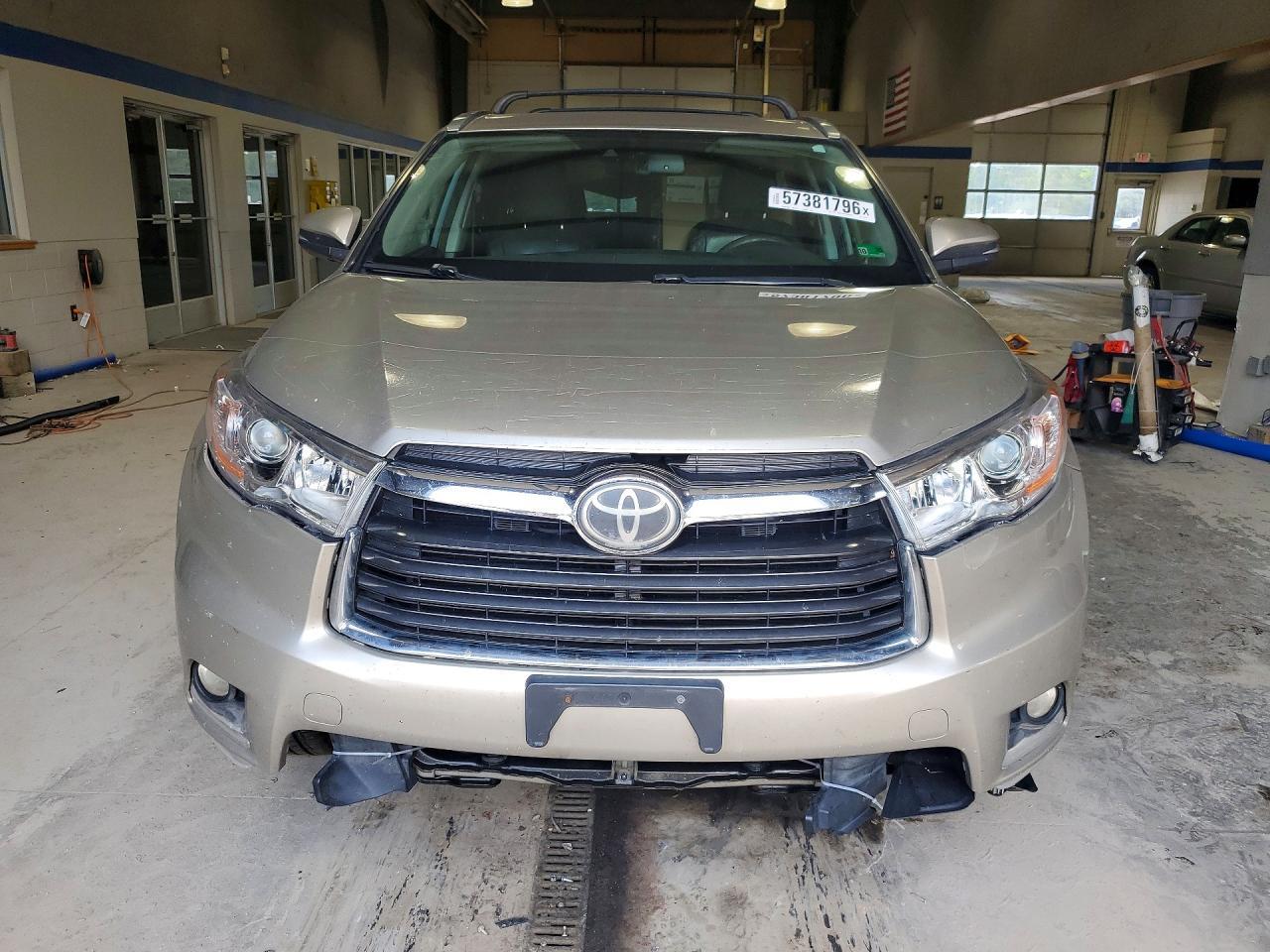 2015 Toyota Highlander Limited - Image 5