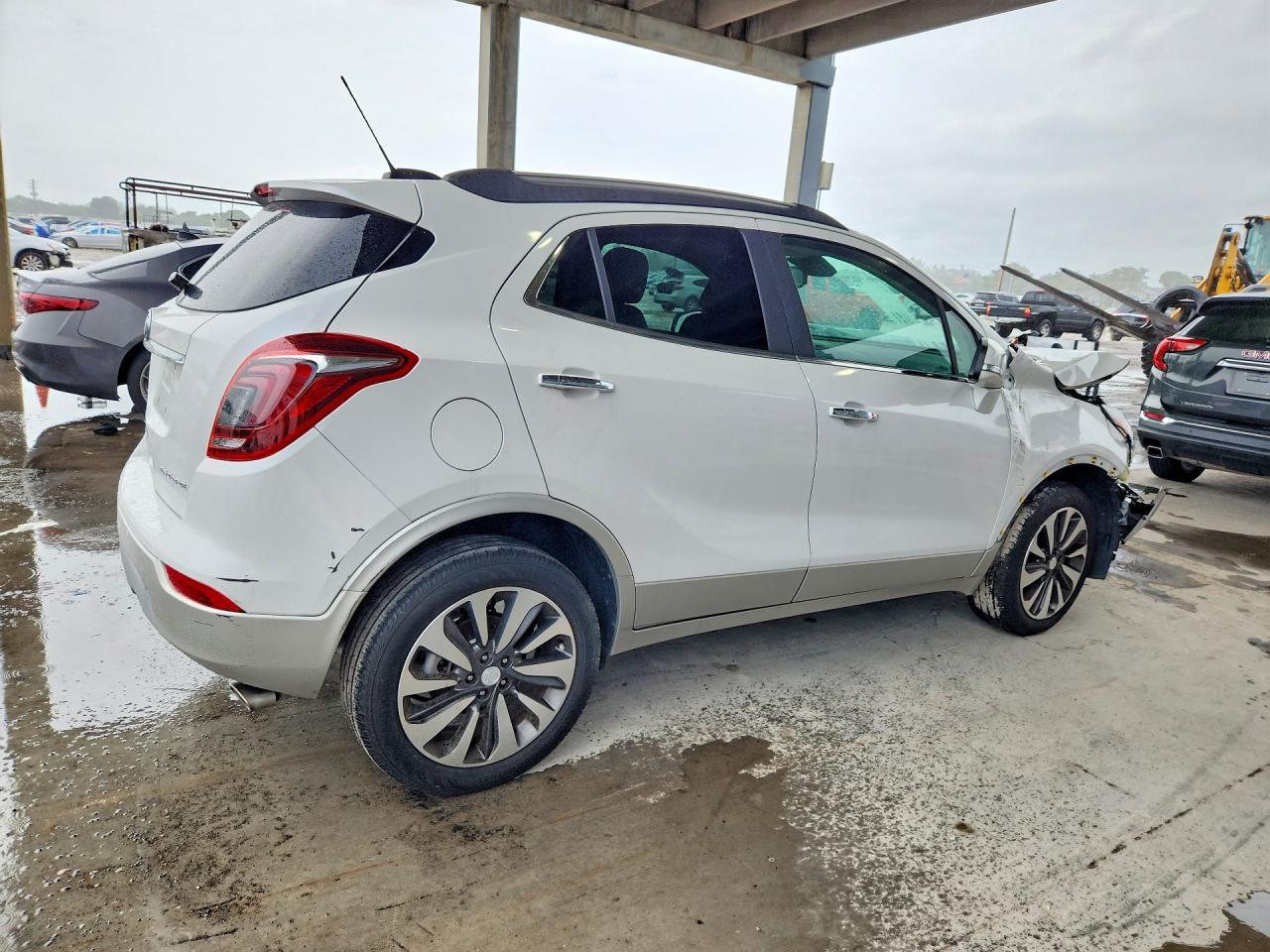2018 Buick Encore Essence - Фото 3