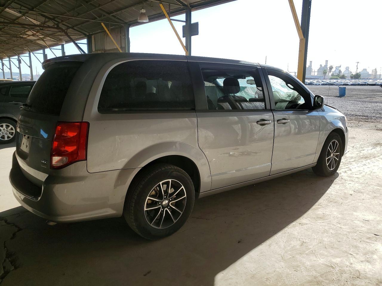 2018 Dodge Grand Caravan Gt - Фото 3