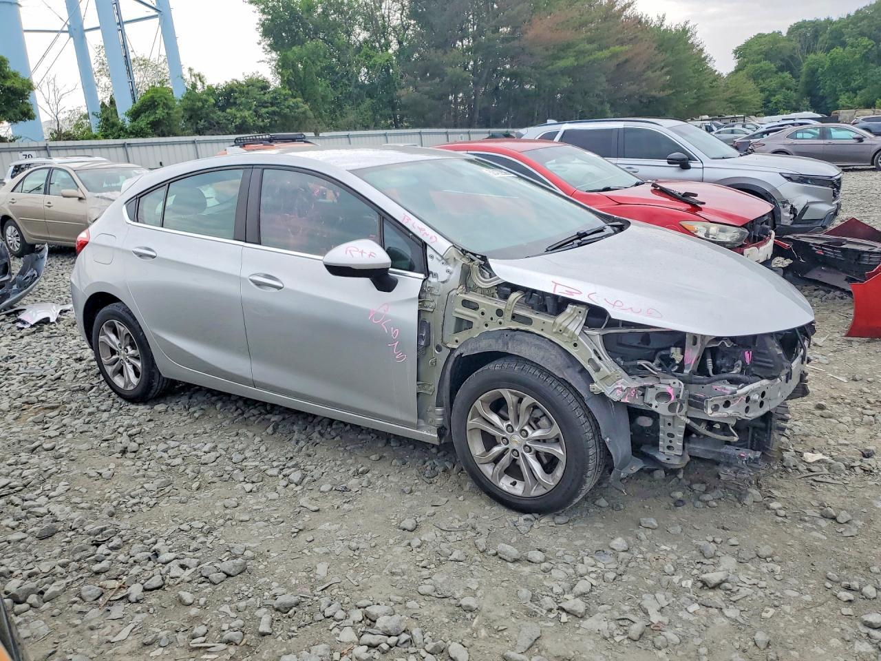 2019 Chevrolet Cruze Lt - Image 4