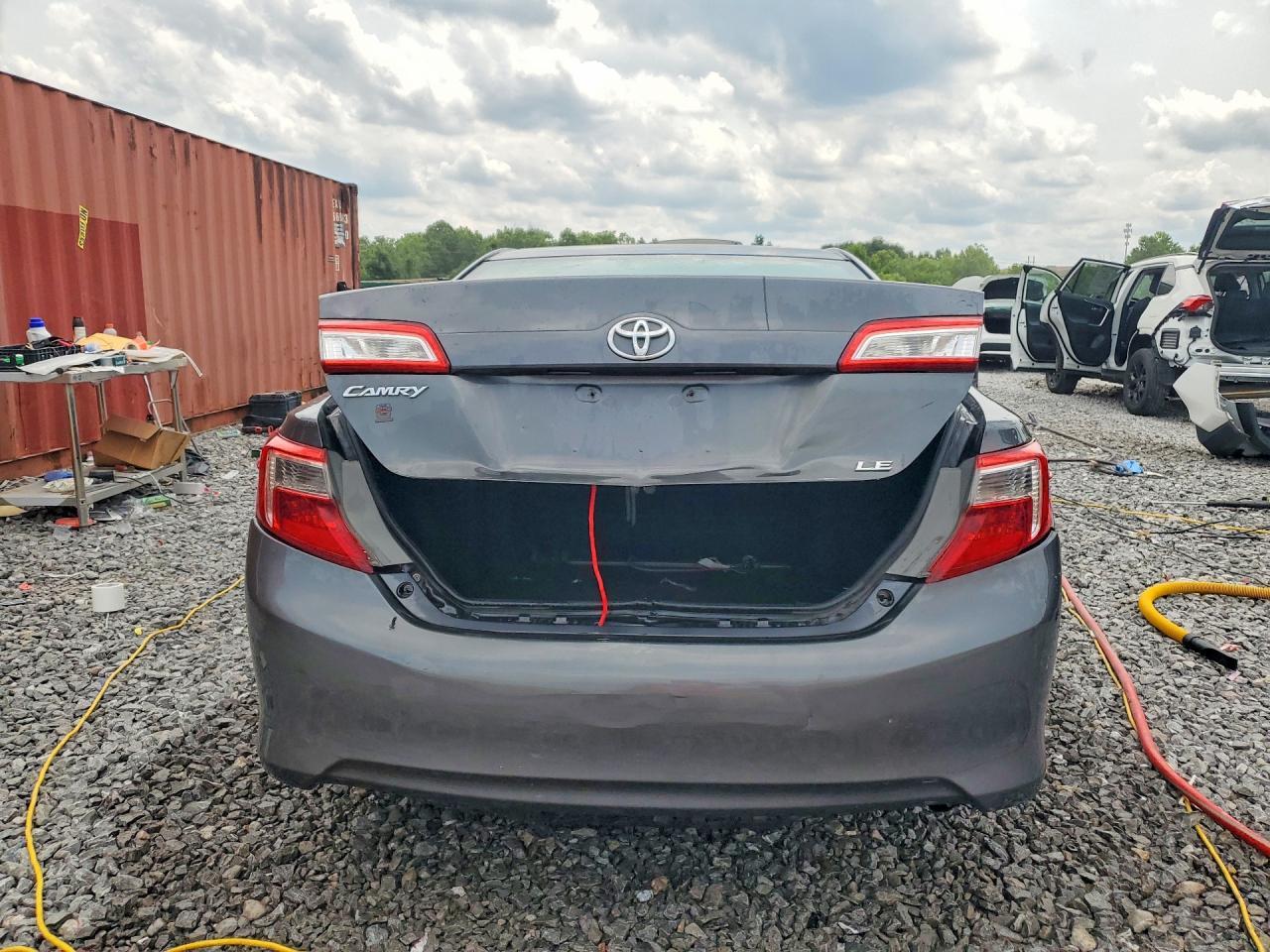 2012 Toyota Camry Le - Image 6