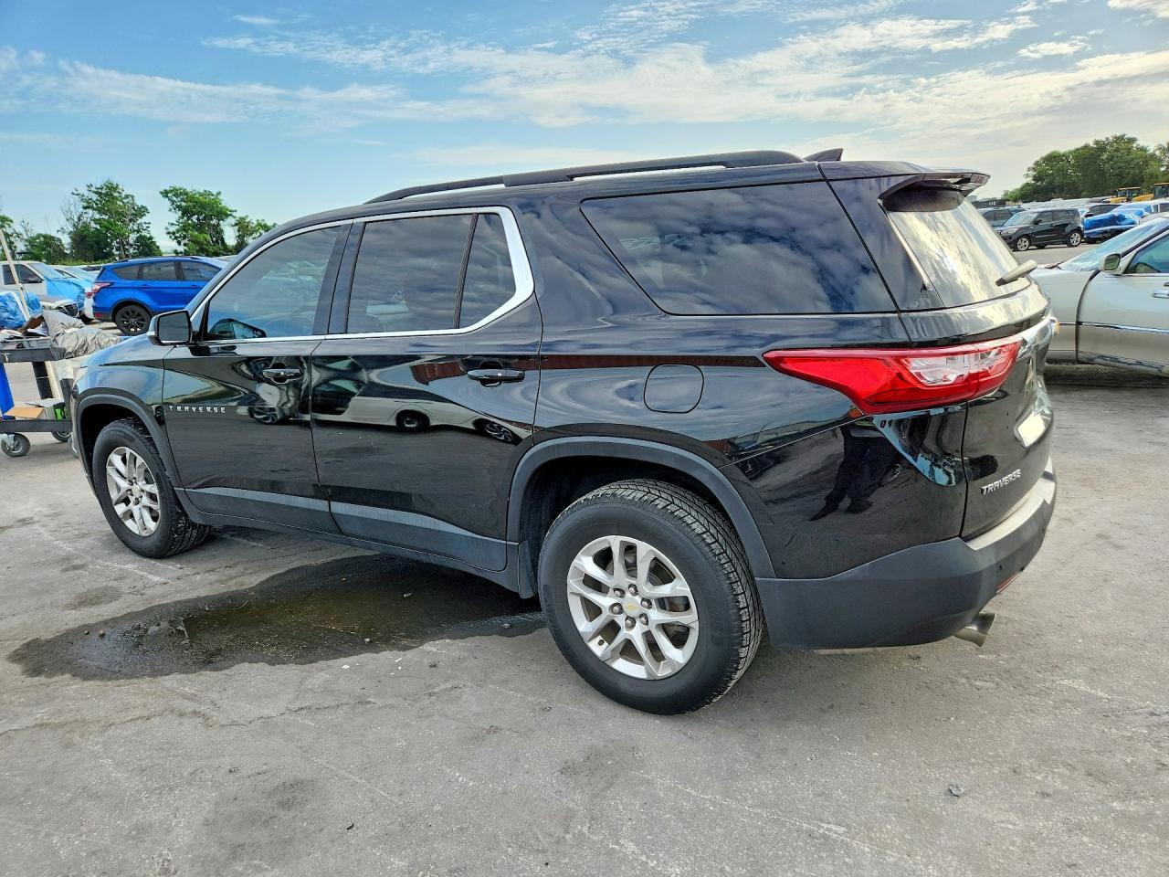 2019 Chevrolet Traverse Lt - Фото 2