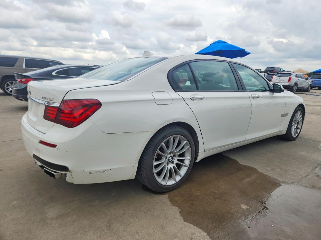 2014 BMW 750 Li - Фото 3