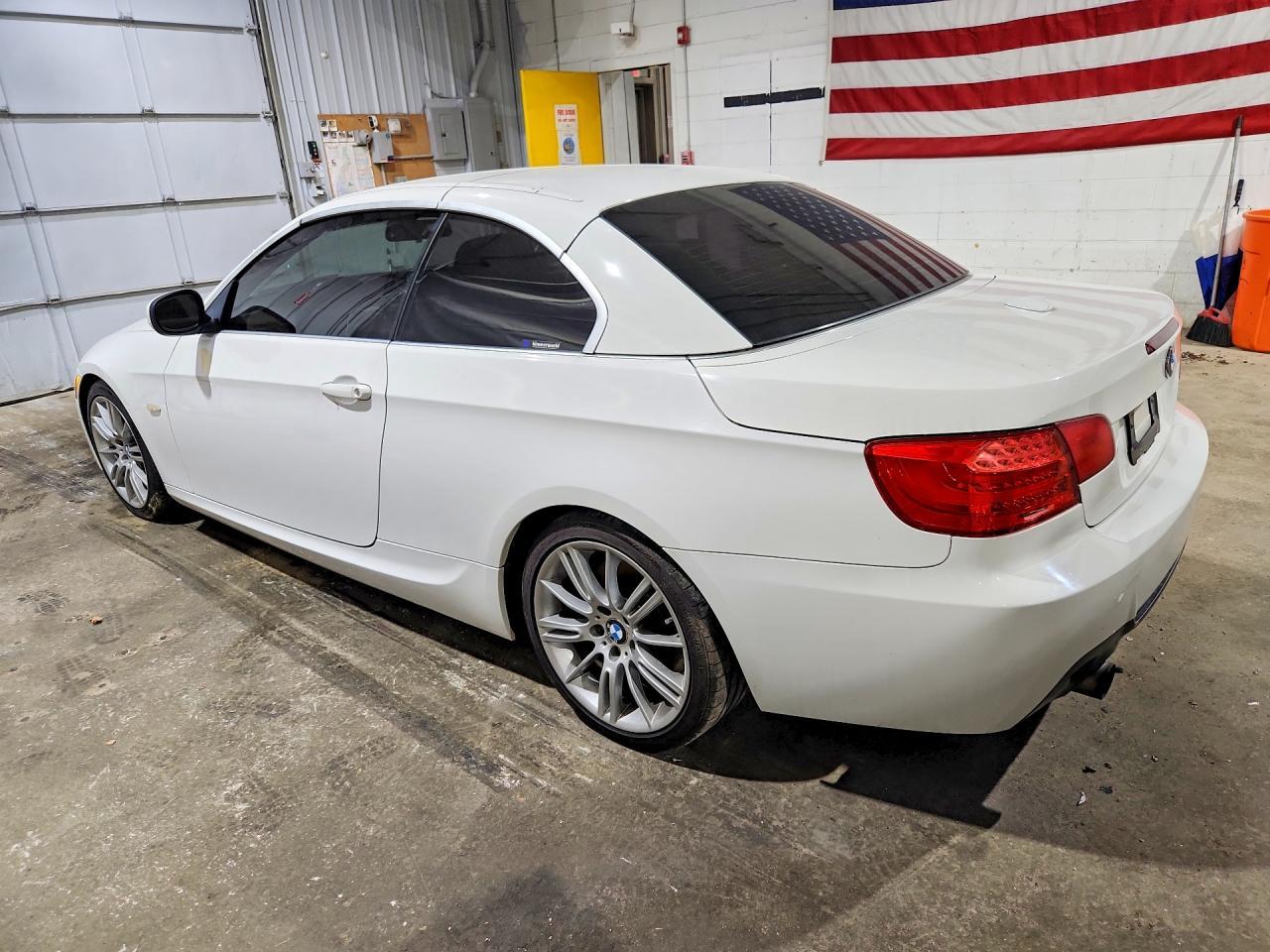 2013 BMW 335 I - Фото 2