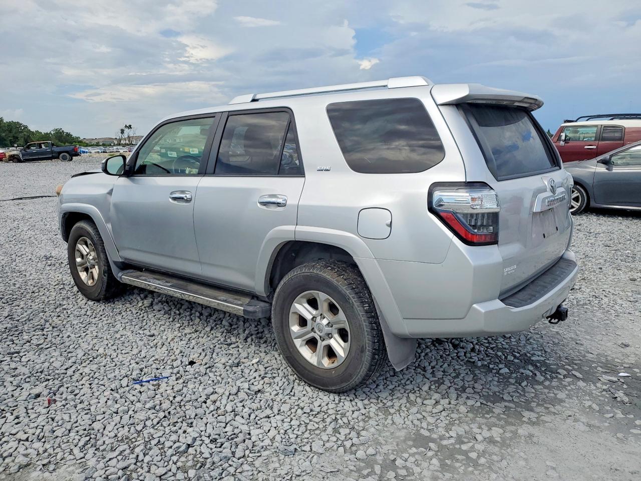 2014 Toyota 4Runner Sr5 - Фото 2