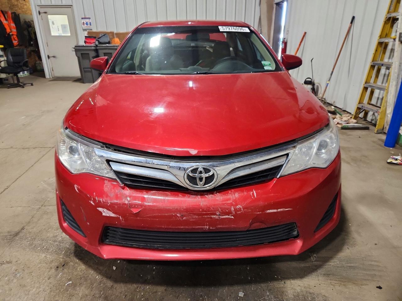 2012 Toyota Camry Le - Фото 5