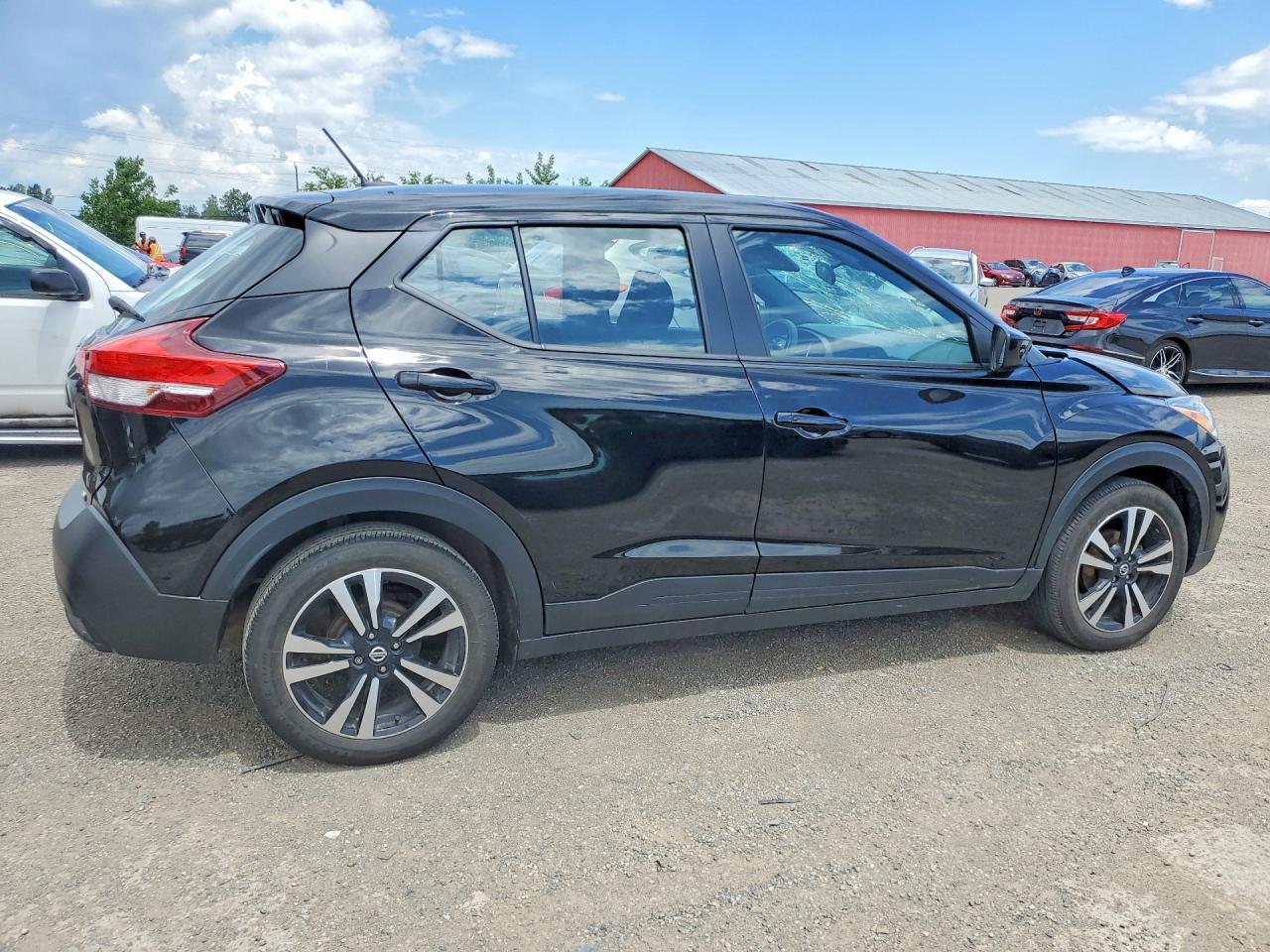 2019 Nissan Kicks S - Image 3