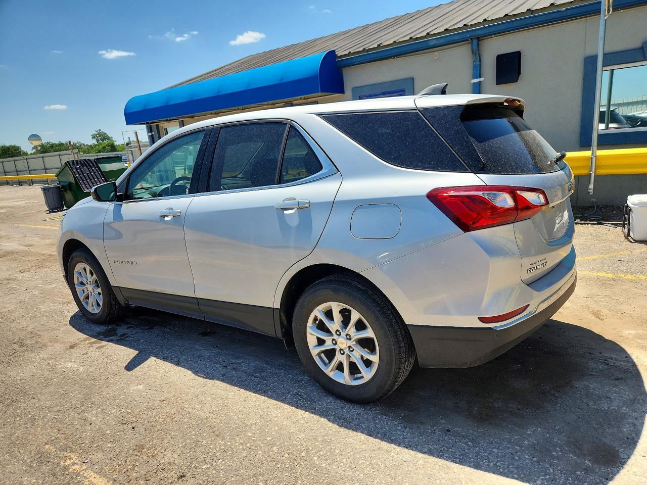 2020 Chevrolet Equinox - Image 2