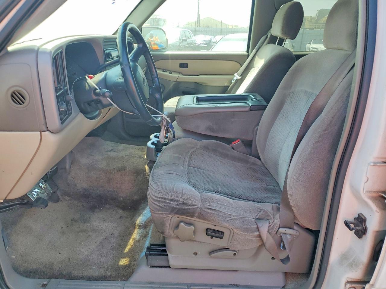 2002 Chevrolet Tahoe C1500 - Фото 7