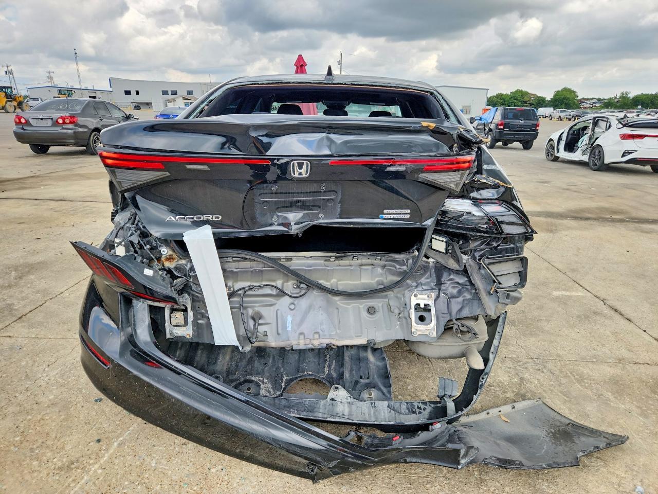 2023 Honda Accord Hybrid Sport - Image 6