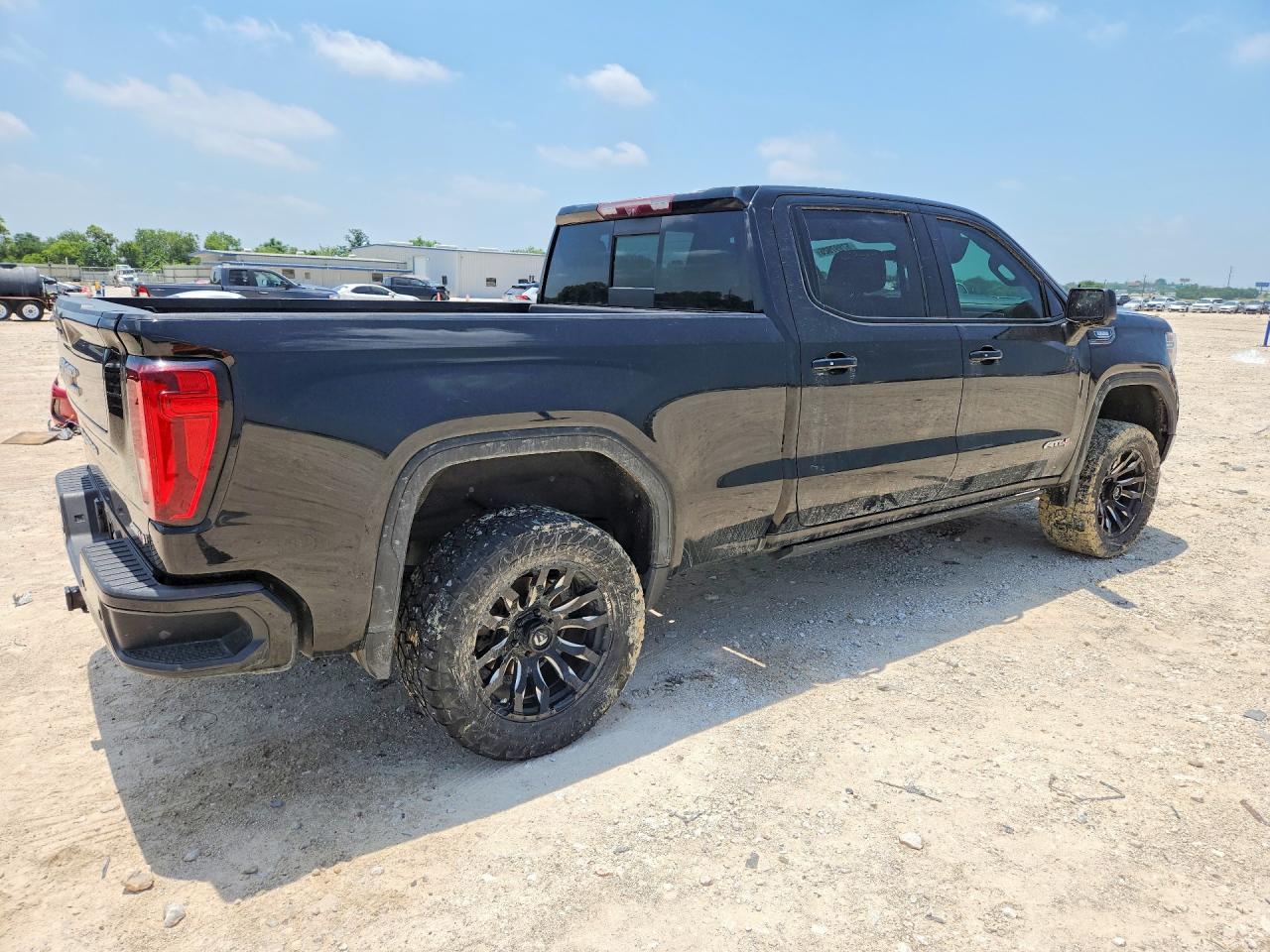 2021 GMC Sierra K1500 At4 - Фото 3