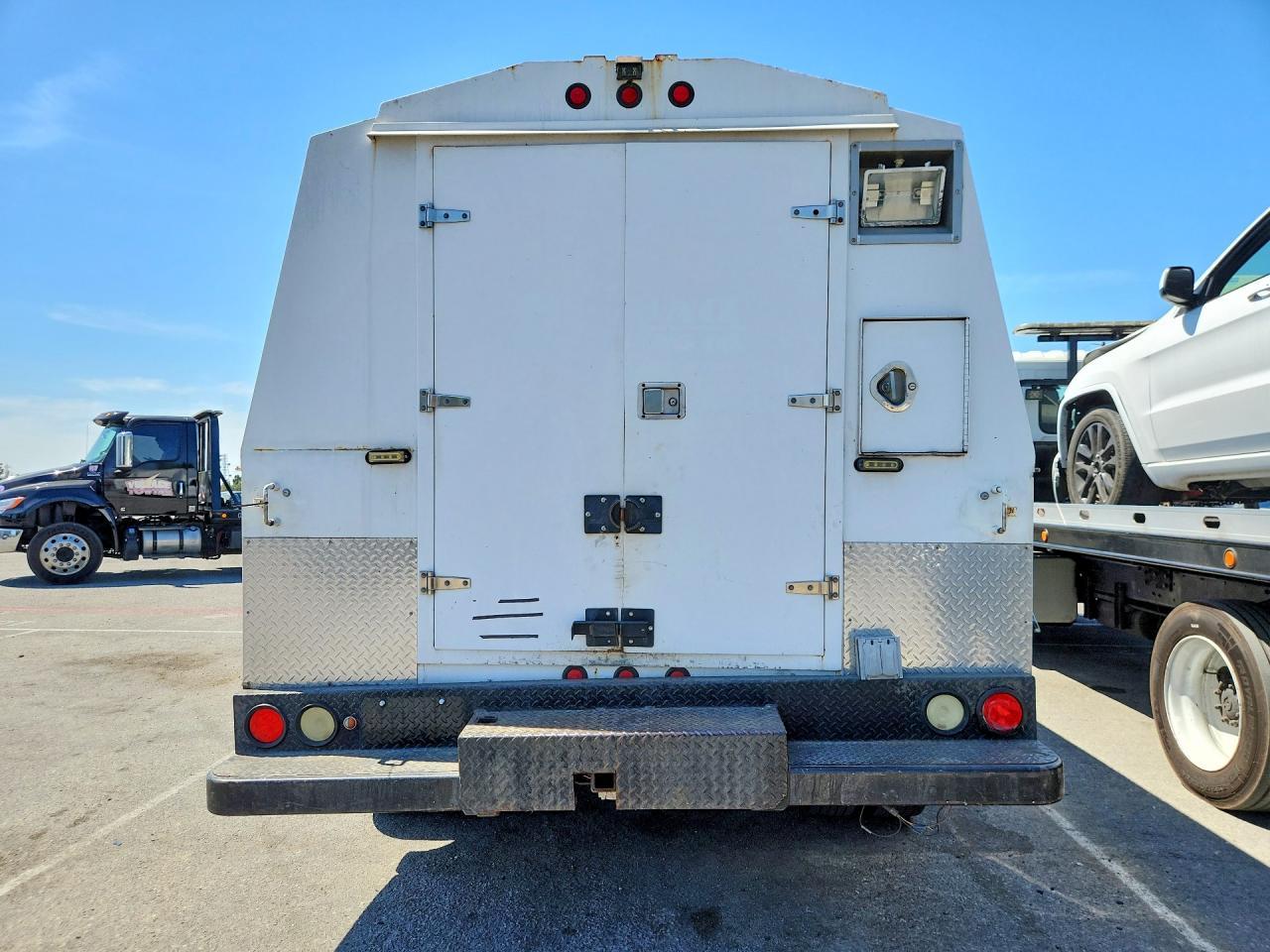2008 Ford F550 Super Duty - Фото 6