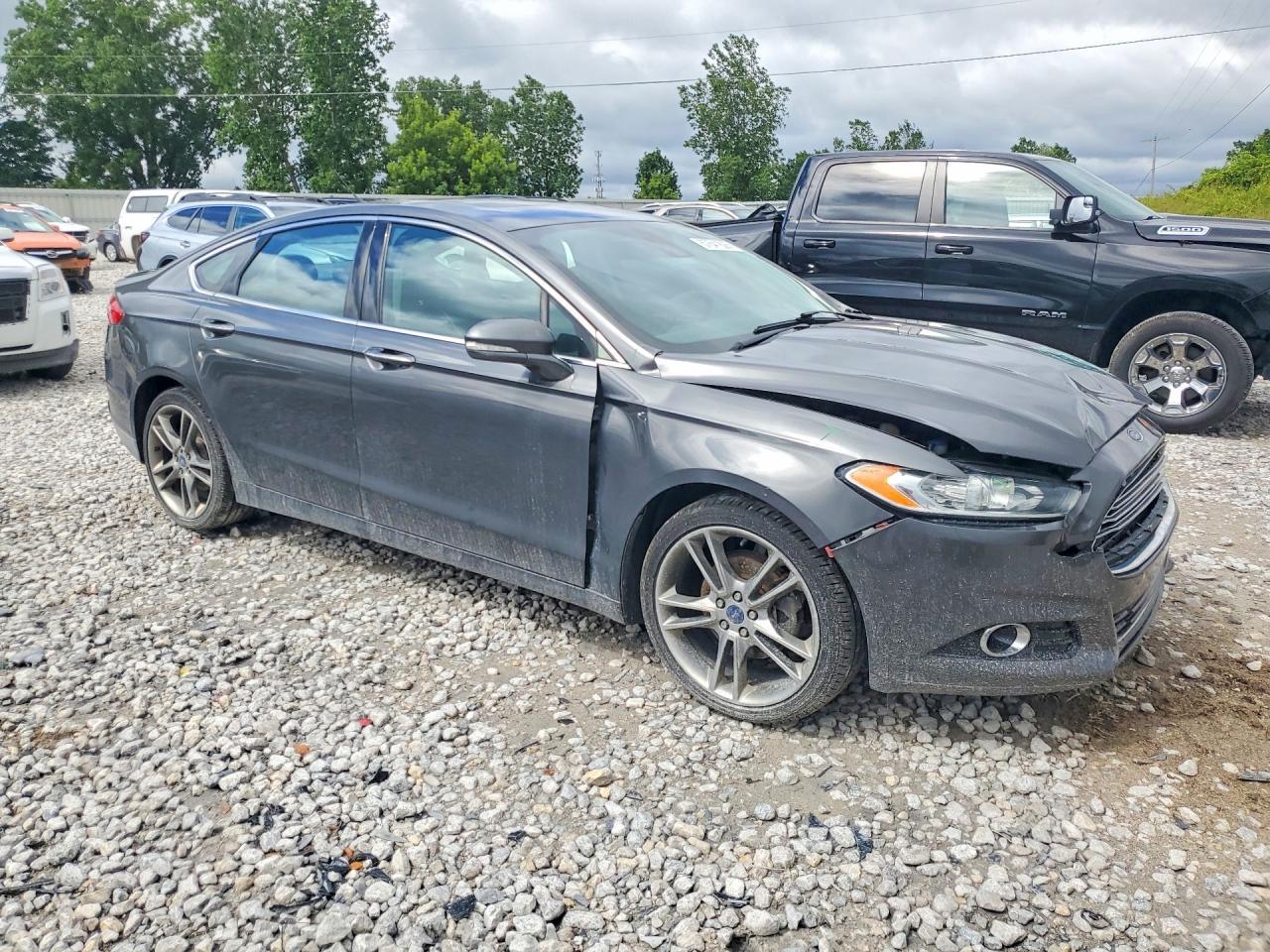 2015 Ford Fusion Titanium - Image 4