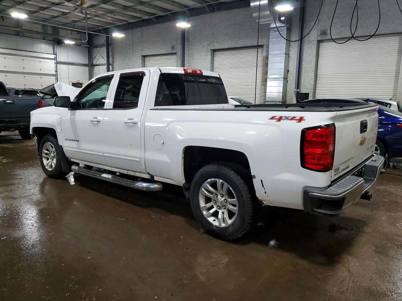 2017 Chevrolet Silverado K1500 Lt - Image 2