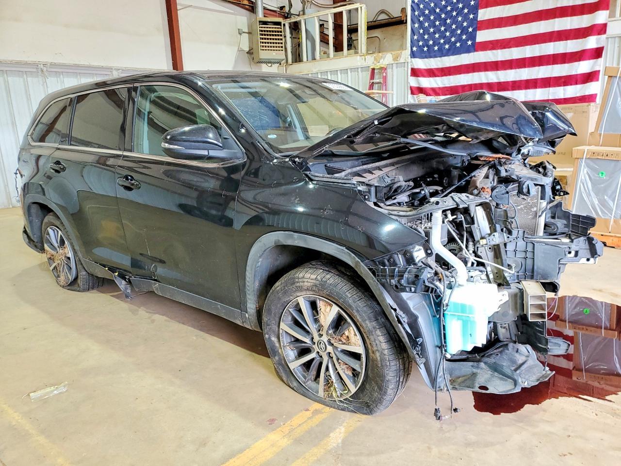 2019 Toyota Highlander Le - Фото 4