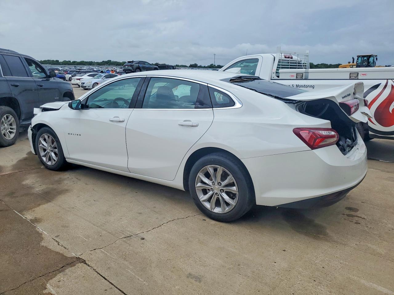 2022 Chevrolet Malibu Lt - Фото 2