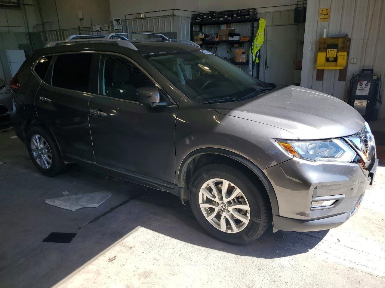 2017 Nissan Rogue S - Image 4
