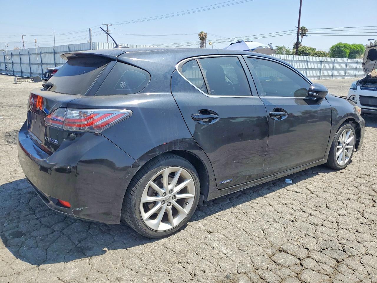 2013 Lexus Ct 200 - Image 3