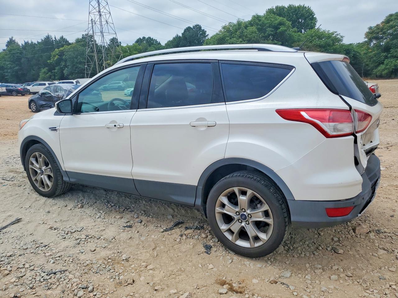 2015 Ford Escape Titanium - Фото 2
