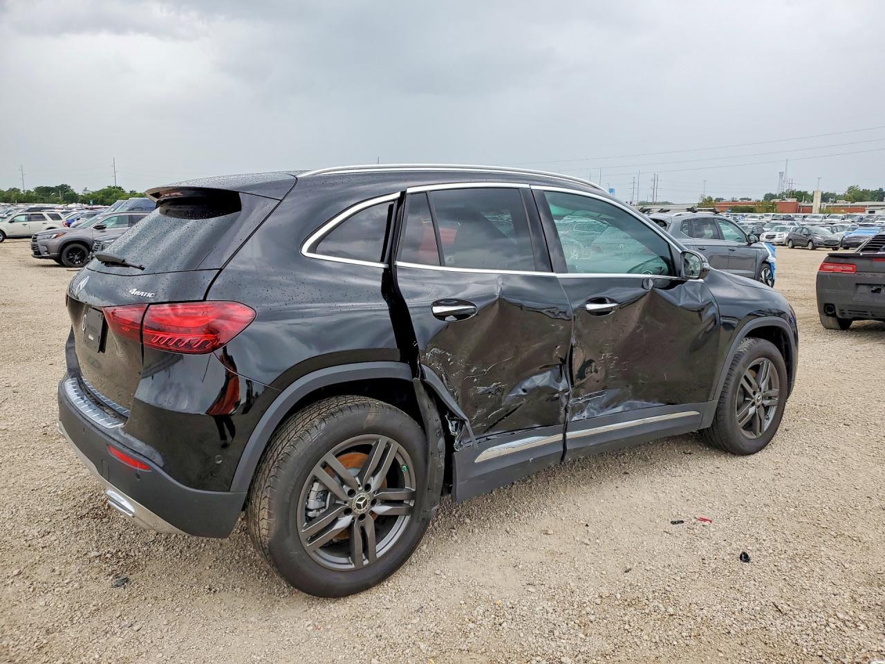 2026 Mercedes-Benz Gla 250 4Matic - Image 3