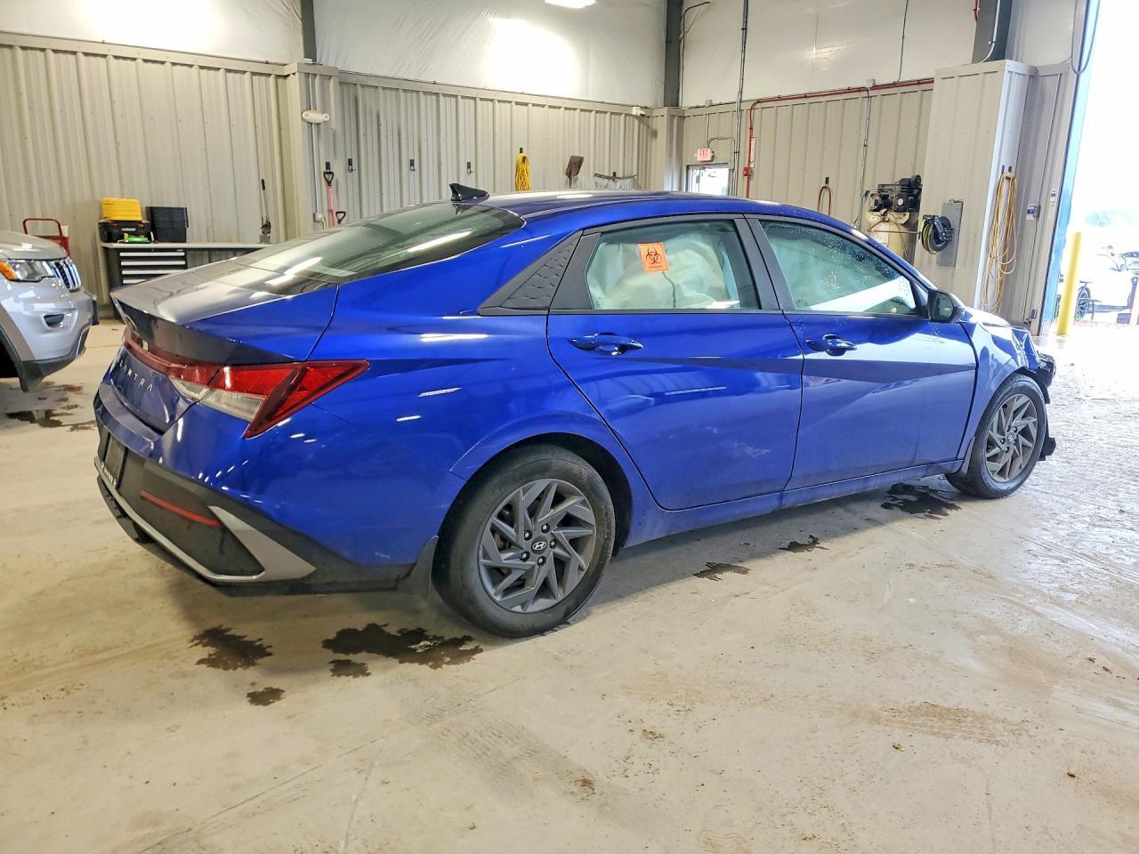 2024 Hyundai Elantra Sel - Фото 3