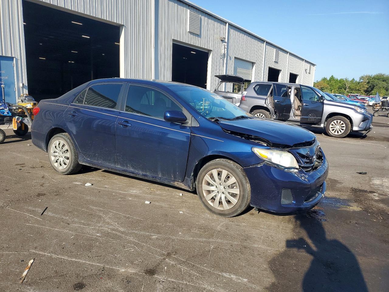 2013 Toyota Corolla Le - Фото 4