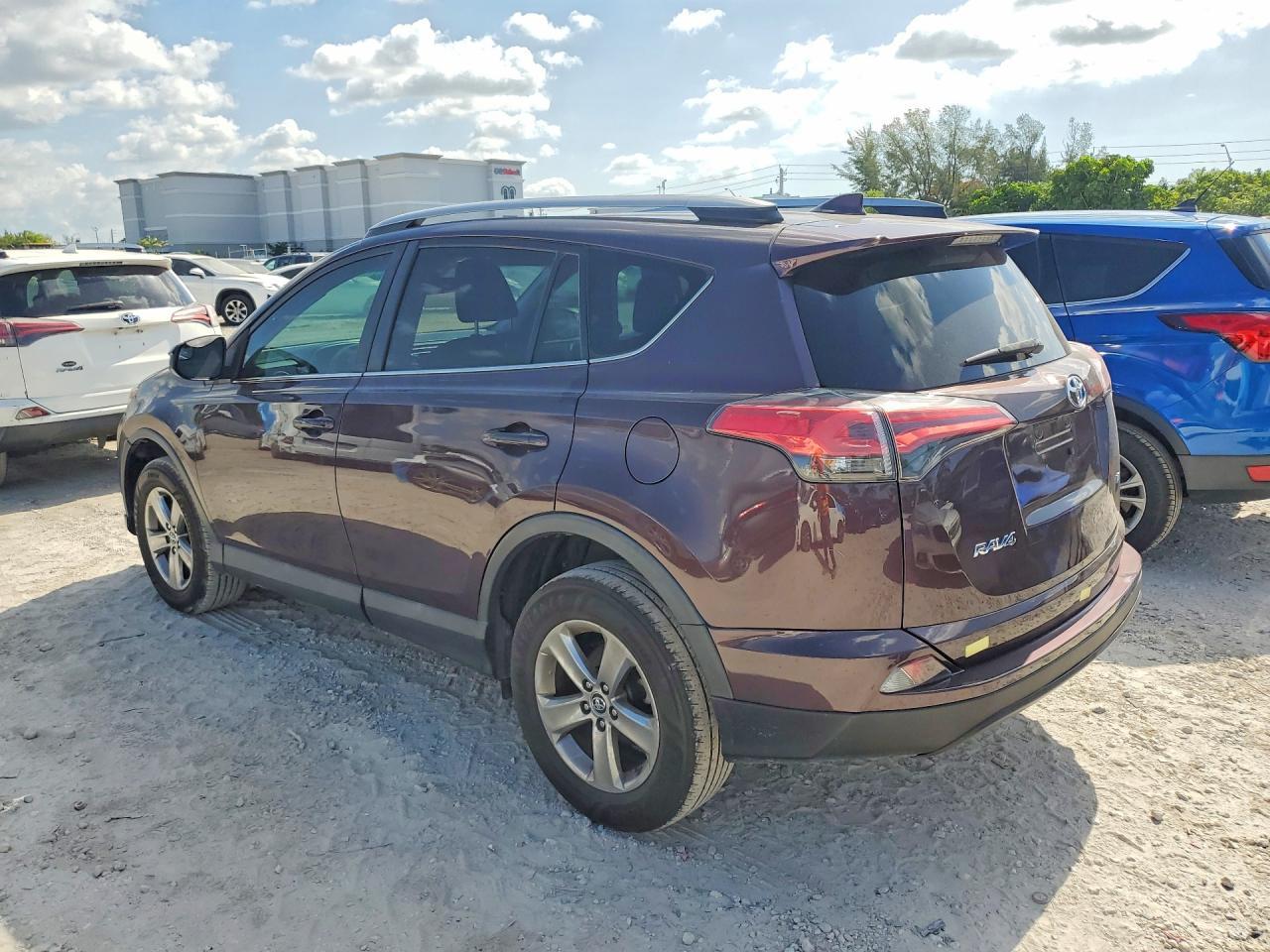 2018 Toyota Rav4 - Фото 2