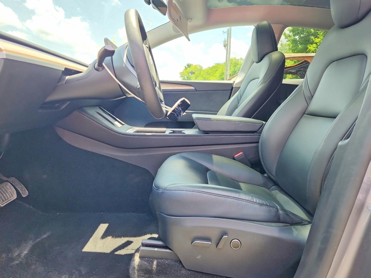 2024 Tesla Model Y - Фото 7
