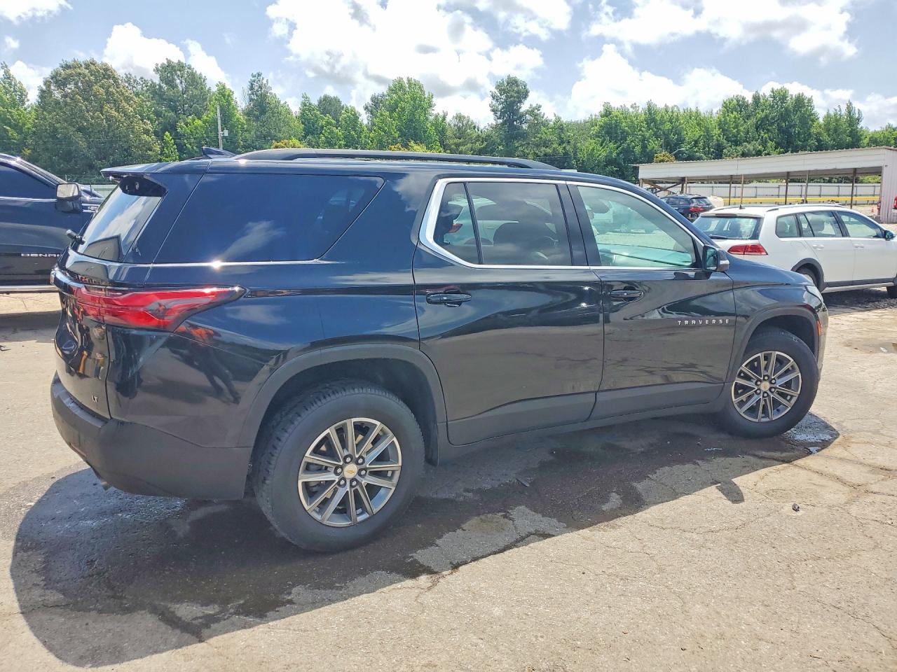 2023 Chevrolet Traverse Lt - Фото 3