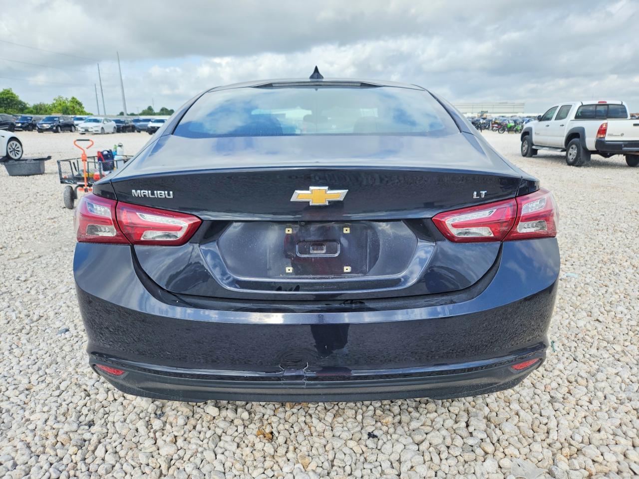 2022 Chevrolet Malibu Lt - Фото 6