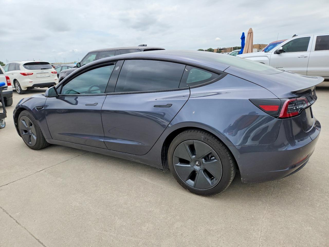 2021 Tesla Model 3 - Фото 2