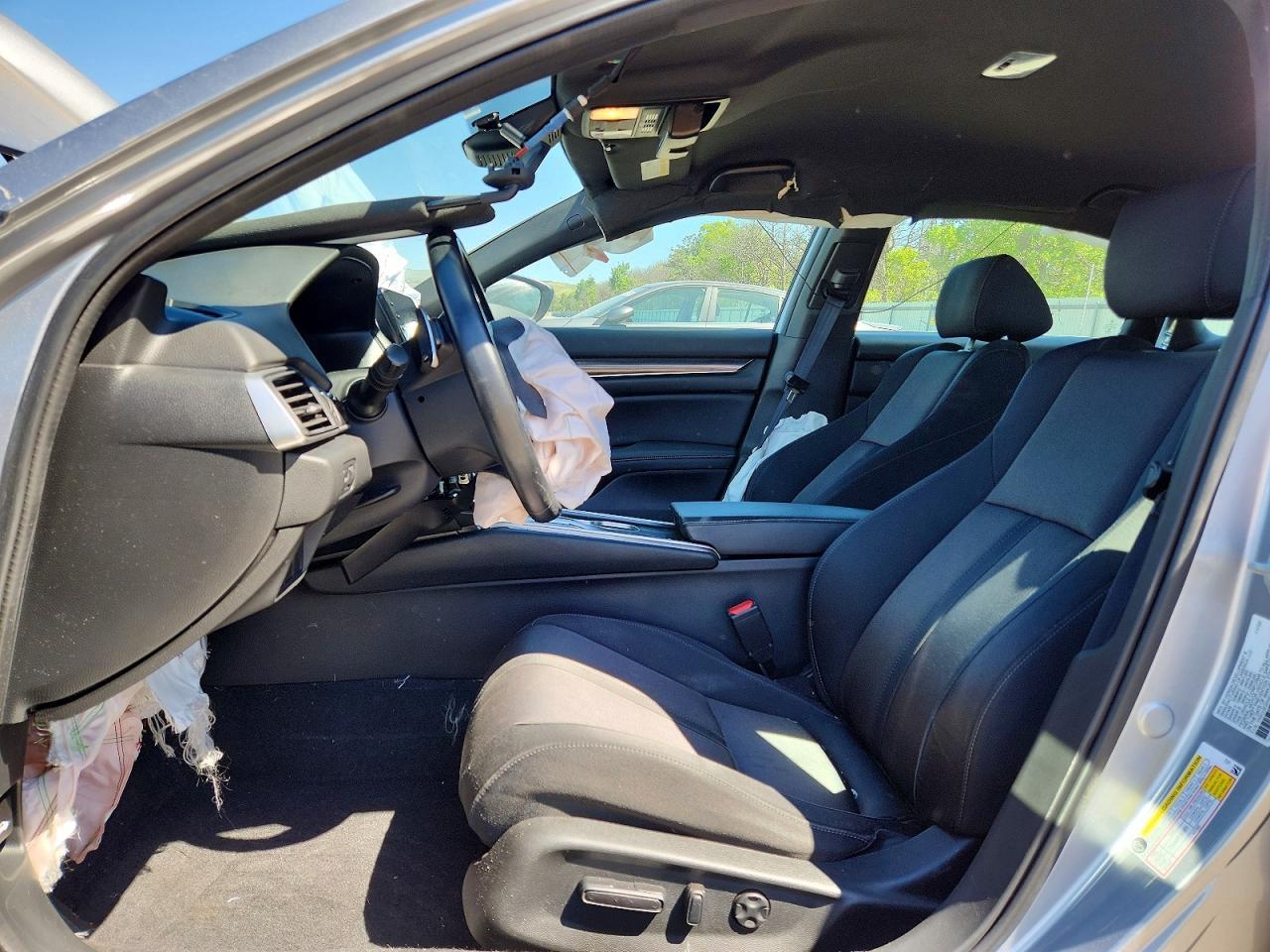 2022 Honda Accord Hybrid Sport - Image 7