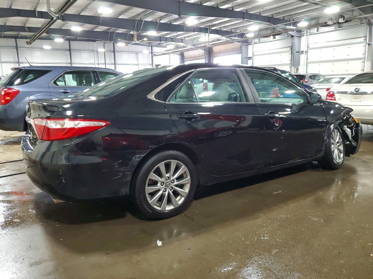 2016 Toyota Camry Xle V6 - Фото 3