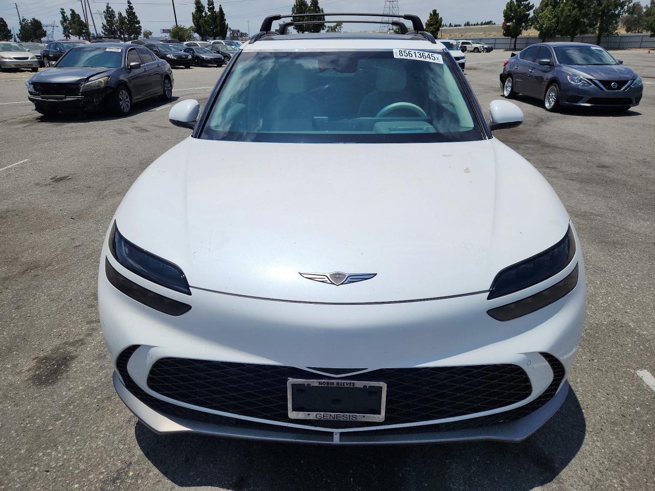 2025 Genesis Gv60 Standard - Image 5