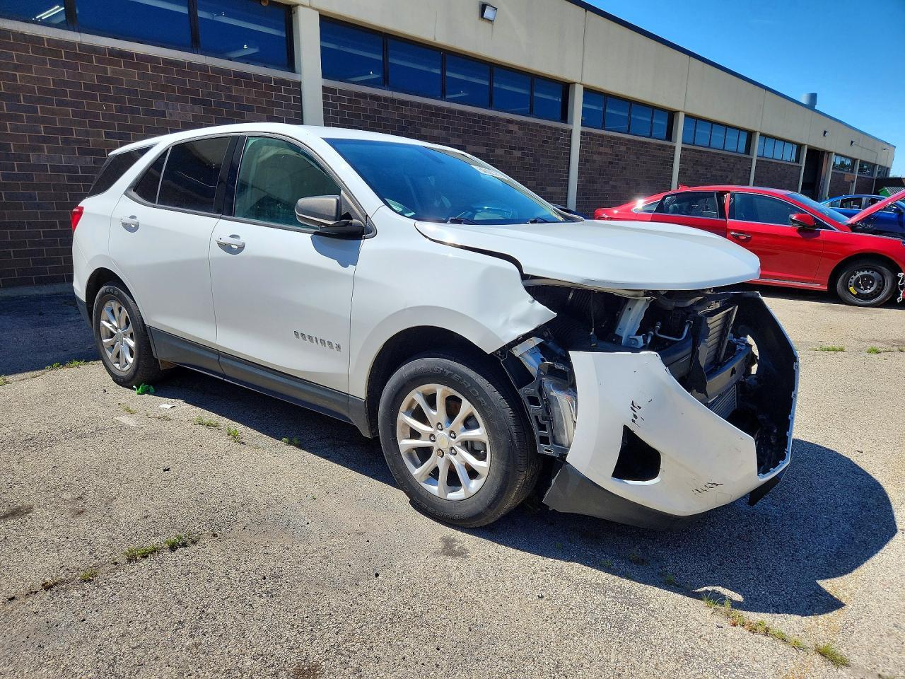 2019 Chevrolet Equinox Ls - Image 4