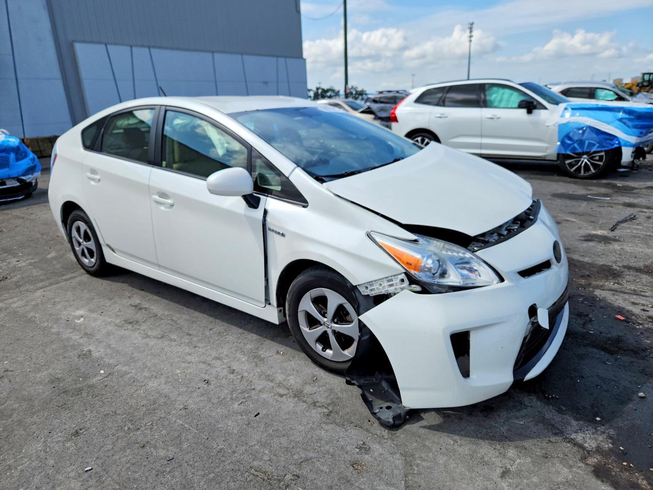 2015 Toyota Prius Four - Фото 4