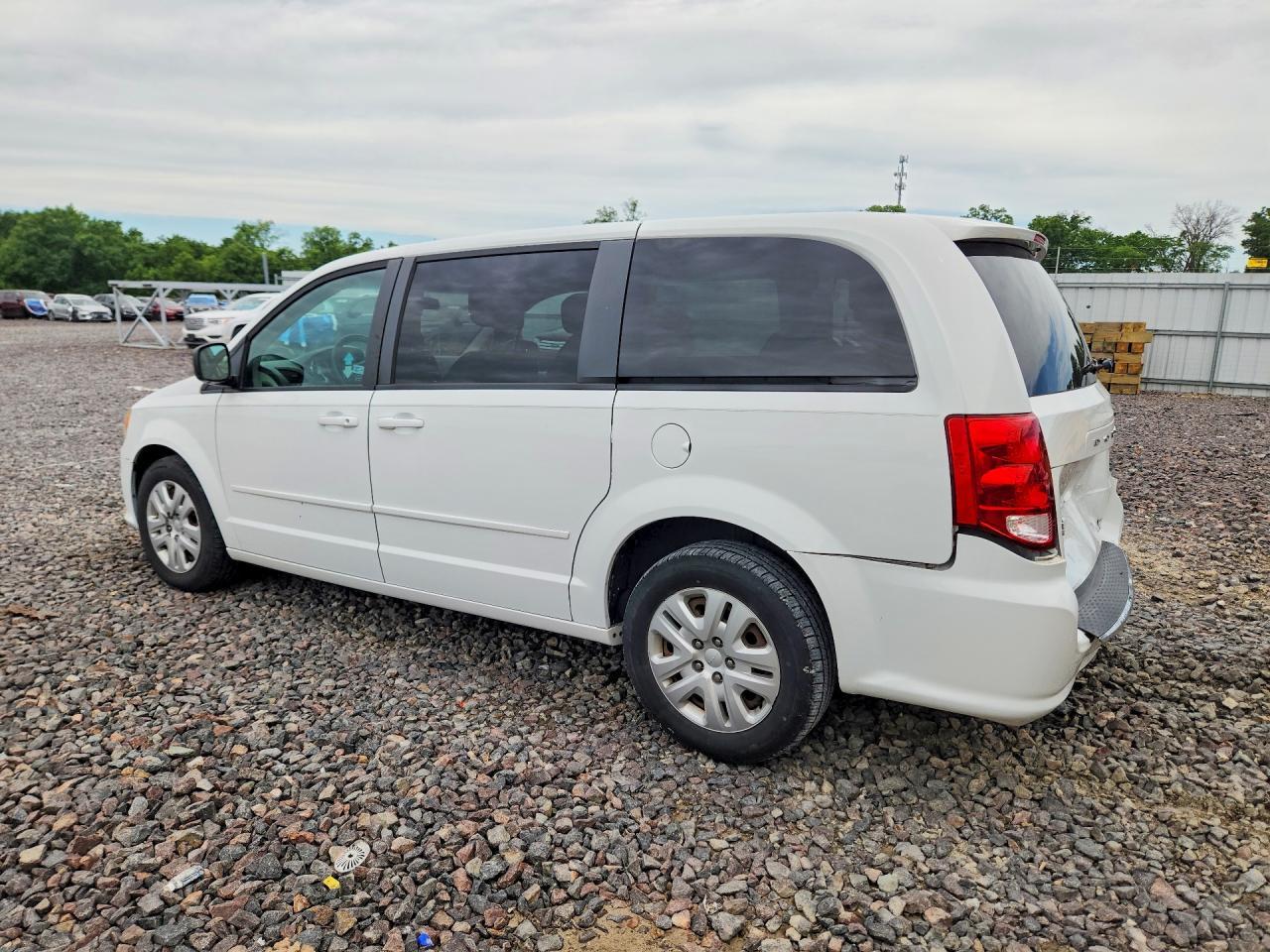 2014 Dodge Grand Caravan Se - Image 2