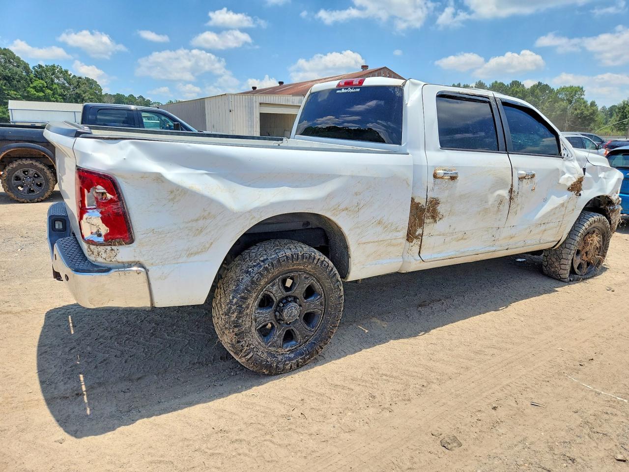 2017 Ram 2500 Slt - Image 3