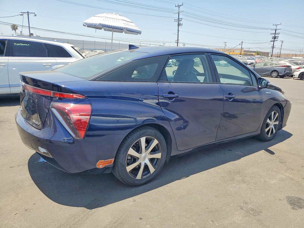 2017 Toyota Mirai Base - Фото 3