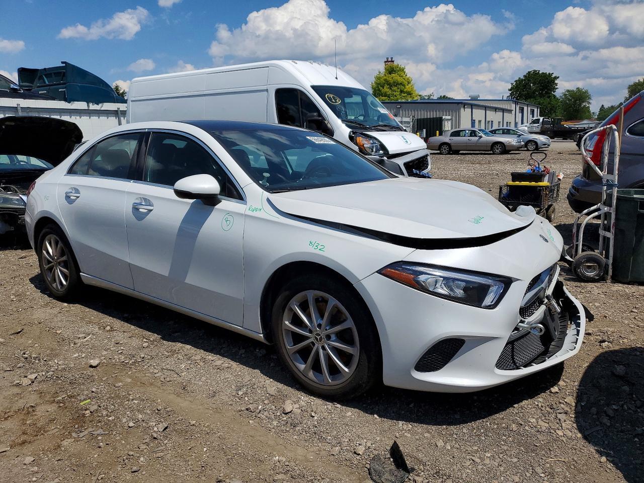 2019 Mercedes-Benz A 220 4Matic - Фото 4