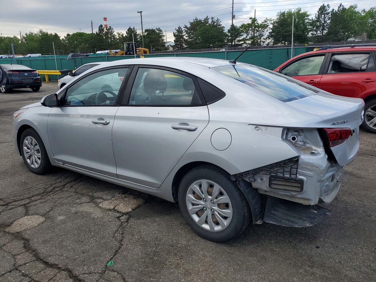 2020 Hyundai Accent Se - Фото 2