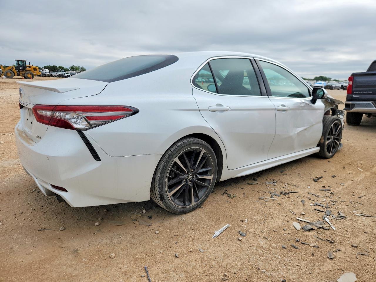 2018 Toyota Camry - Image 3
